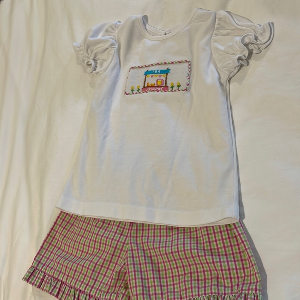 4T embroidered lemonade stand short set